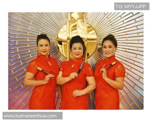 中国女星与足球明星同框合影展现魅力与风采的精彩瞬间